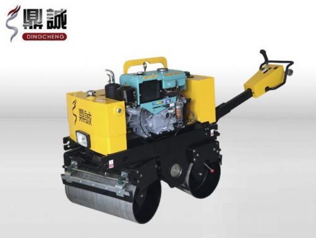 點(diǎn)擊查看詳細(xì)信息<br>標(biāo)題：DC-840-I全液壓手扶雙鋼輪壓路機(jī) 閱讀次數(shù)：14070