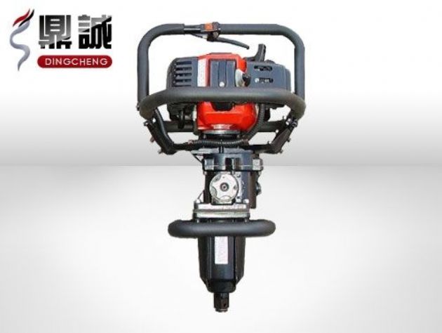 點(diǎn)擊查看詳細(xì)信息<br>標(biāo)題：便攜式內(nèi)燃扳手 閱讀次數(shù)：4138