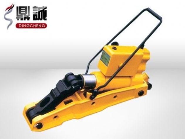 點(diǎn)擊查看詳細(xì)信息<br>標(biāo)題：液壓起撥道機(jī) 閱讀次數(shù)：4056
