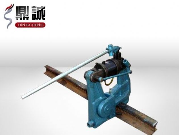 點(diǎn)擊查看詳細(xì)信息<br>標(biāo)題：液壓鋼軌擠孔機(jī) 閱讀次數(shù)：4222