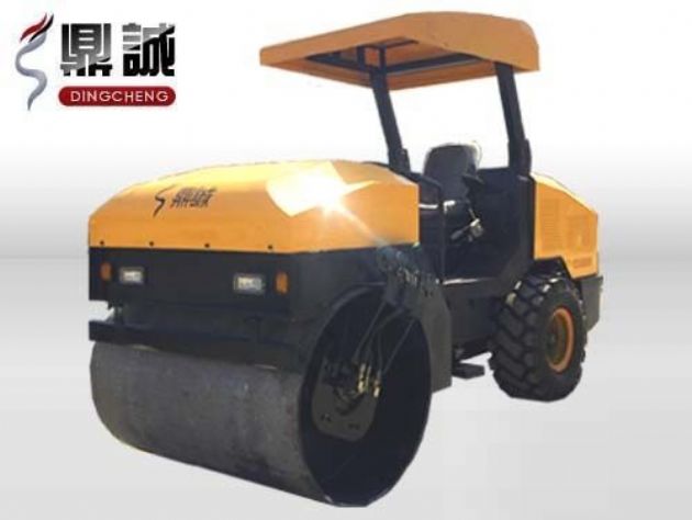 點(diǎn)擊查看詳細(xì)信息<br>標(biāo)題：4噸單鋼輪振動(dòng)壓路機(jī) 閱讀次數(shù)：13120