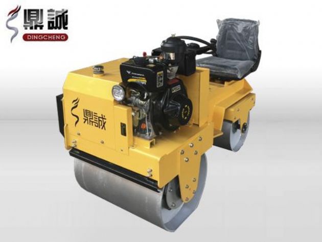 點(diǎn)擊查看詳細(xì)信息<br>標(biāo)題：DC850C座駕式壓路機(jī) 閱讀次數(shù)：14830